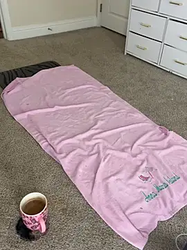 blondebunny999 999 online show from 04-18-26, 05:55