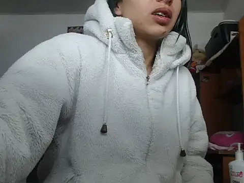 Snapshot of SweetCandyDemony chatting on 03-12-26, 12:39 SweetCandyDemony online show from 03-12-26, 12:39