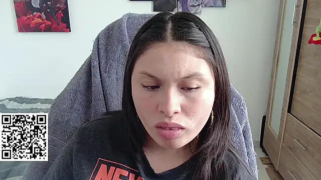 yessica gomez01 online show from 04-17-26, 06:55