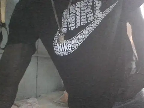 Snapshot of roxa2784 chatting on 06-14-26, 12:29 roxa2784 online show from 06-14-26, 12:29