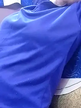 Snapshot of Zaara101 chatting on 02-25-26, 02:05 Zaara101 online show from 02-25-26, 02:05