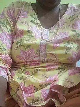 Snapshot of mohini_bhabhi chatting on 06-29-26, 06:08 mohini bhabhi online show from 06-29-26, 06:08