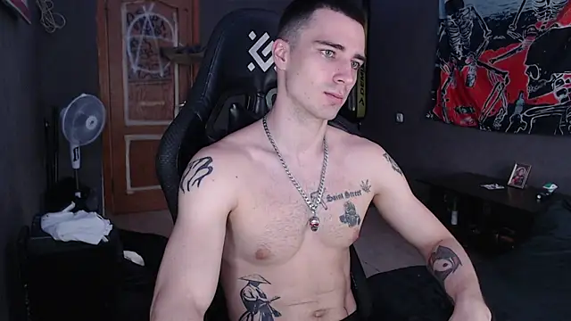 Snapshot of Jack_loveeee chatting on 06-15-26, 08:05 Jack loveeee online show from 06-15-26, 08:05