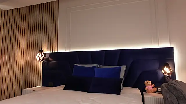 KylieeV online show from 05-24-26, 06:40