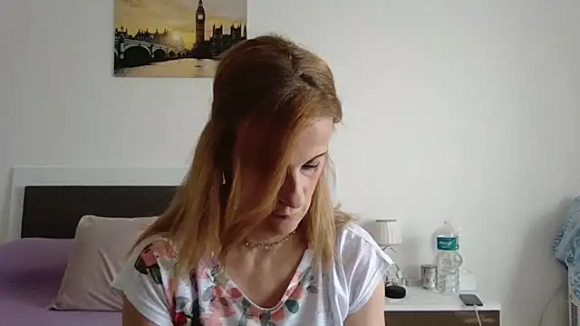 Snapshot of Clara1986 chatting on 06-05-26, 09:26 Clara1986 online show from 06-05-26, 09:26