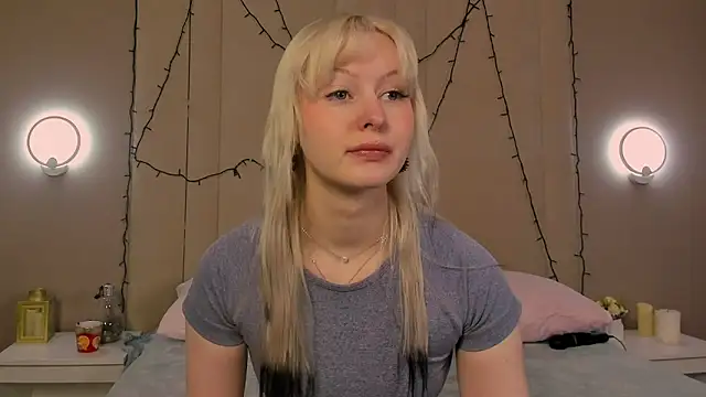 AdeleSilvy online show from 03-18-26, 01:53