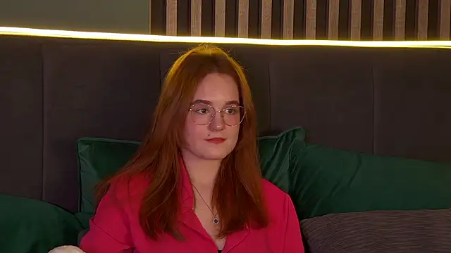 Snapshot of AmyRoy chatting on 01-12-26, 09:20 AmyRoy online show from 01-12-26, 09:20