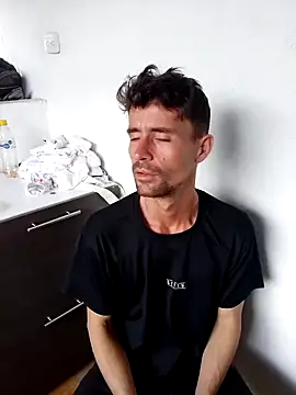 torvyHot online show from 04-17-26, 07:17