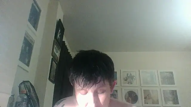 Snapshot of 2flimsy chatting on 05-25-26, 09:15 2flimsy online show from 05-25-26, 09:15