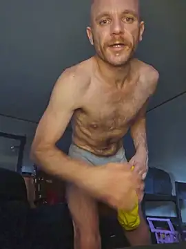 Snapshot of FrankieFuckMe chatting on 05-18-26, 11:21 FrankieFuckMe online show from 05-18-26, 11:21