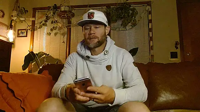 Snapshot of marcus_graves_13 chatting on 01-11-26, 05:56 marcus graves 13 online show from 01-11-26, 05:56