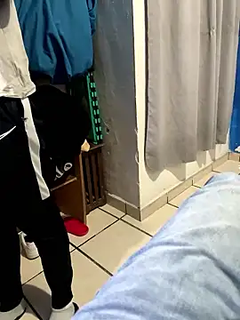 Snapshot of melanie090909 chatting on 01-11-26, 03:33 melanie090909 online show from 01-11-26, 03:33