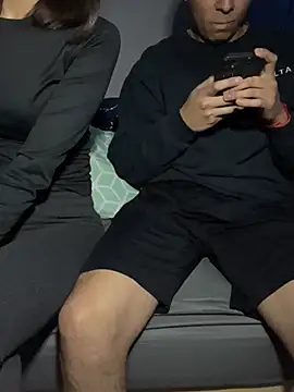 Snapshot of melanie090909 chatting on 01-12-26, 04:29 melanie090909 online show from 01-12-26, 04:29