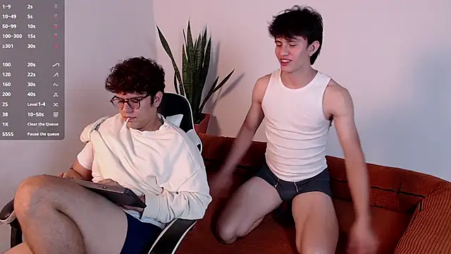 Snapshot of DarrenColleen chatting on 02-08-26, 03:10 DarrenColleen online show from 02-08-26, 03:10