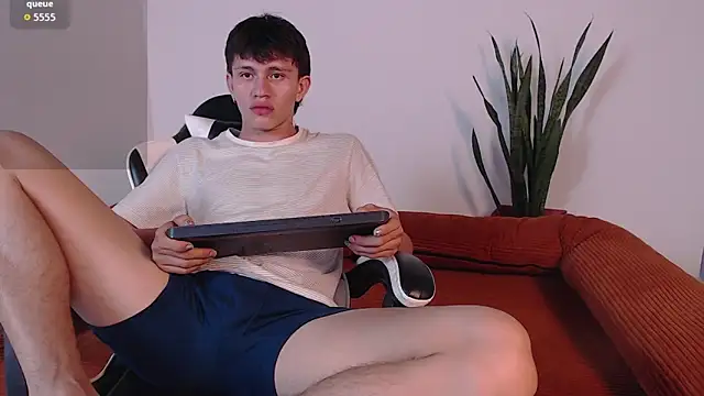 Snapshot of DarrenColleen chatting on 02-22-26, 10:52 DarrenColleen online show from 02-22-26, 10:52