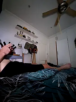 Snapshot of He_onlycum chatting on 02-26-26, 09:47 He onlycum online show from 02-26-26, 09:47