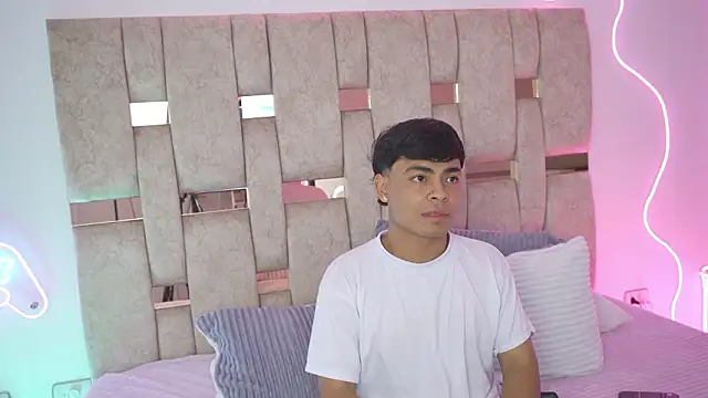 Snapshot of LiamJaxon chatting on 01-14-26, 03:34 LiamJaxon online show from 01-14-26, 03:34