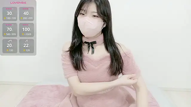 Snapshot of RIN_ch_00 chatting on 02-13-26, 10:17 RIN ch 00 online show from 02-13-26, 10:17