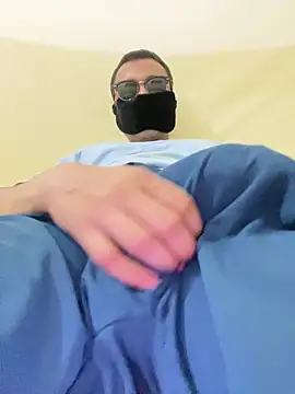 Uzieham22 online show from 02-21-26, 04:30