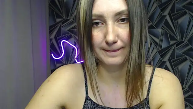 NikkiKiss    online show from 04-17-26, 03:15