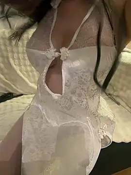 Snapshot of Mia-zhan chatting on 04-25-26, 09:23 Mia-zhan online show from 04-25-26, 09:23
