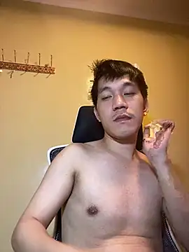 Snapshot of asian_guy67 chatting on 01-11-26, 02:00 asian guy67 online show from 01-11-26, 02:00