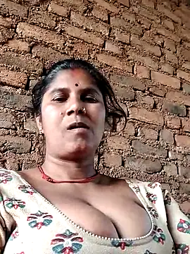 Hot di97 online show from 03-17-26, 10:07