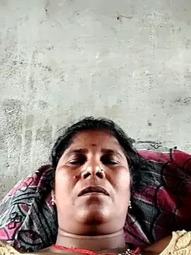 Hot di97 online show from 05-16-26, 12:18