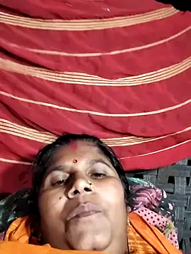 Snapshot of Hot_di97 chatting on 06-15-26, 02:52 Hot di97 online show from 06-15-26, 02:52