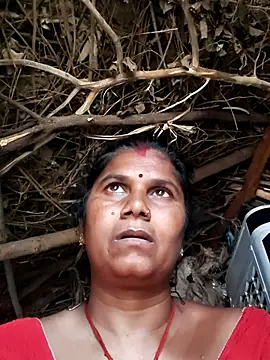 Snapshot of Hot_di97 chatting on 07-08-26, 12:59 Hot di97 online show from 07-08-26, 12:59