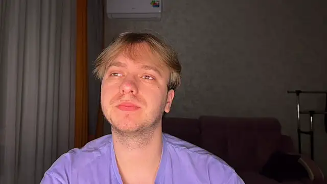 Snapshot of HairyVit chatting on 01-11-26, 03:06 HairyVit online show from 01-11-26, 03:06