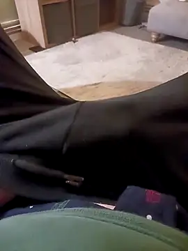 Snapshot of Hertsguy1984 chatting on 03-18-26, 12:03 Hertsguy1984 online show from 03-18-26, 12:03