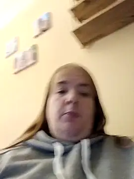 Snapshot of Curvy-Primrose chatting on 01-11-26, 04:01 Curvy-Primrose online show from 01-11-26, 04:01