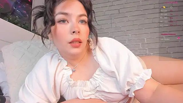 Snapshot of Nataly_forsy chatting on 01-13-26, 02:22 Nataly forsy online show from 01-13-26, 02:22