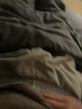 Snapshot of Erik1819 chatting on 01-17-26, 05:49 Erik1819 online show from 01-17-26, 05:49