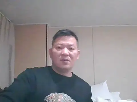 Snapshot of gaga123123123 chatting on 01-11-26, 04:23 gaga123123123 online show from 01-11-26, 04:23