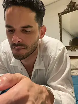 Snapshot of gatoquiles chatting on 02-21-26, 06:09 gatoquiles online show from 02-21-26, 06:09