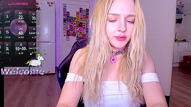 sailormoon666  online show from 03-06-26, 01:35