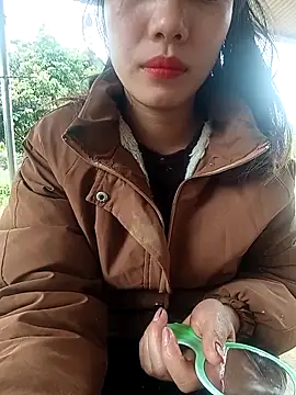 Snapshot of -Likin- chatting on 02-10-26, 05:44 -Likin- online show from 02-10-26, 05:44