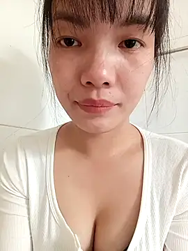 Snapshot of -Likin- chatting on 02-27-26, 03:39 -Likin- online show from 02-27-26, 03:39