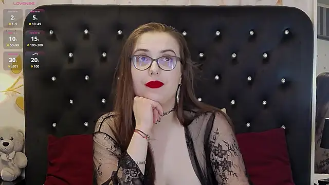Snapshot of JulieAnnX chatting on 05-16-26, 10:36 JulieAnnX online show from 05-16-26, 10:36