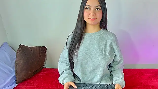 Anniecute   online show from 04-15-26, 05:42