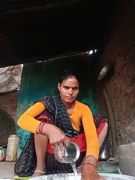 Snapshot of Madhubala_Love chatting on 05-17-26, 01:47 Madhubala Love online show from 05-17-26, 01:47
