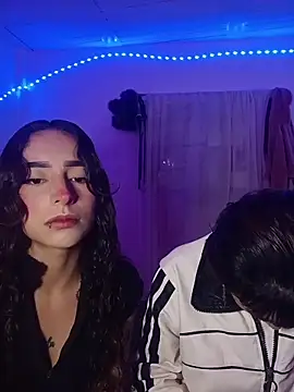 AlexxaAndRileyy online show from 06-06-26, 07:40