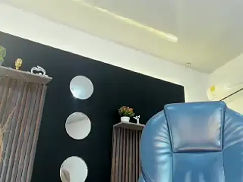 Aurora Lull online show from 04-16-26, 10:38