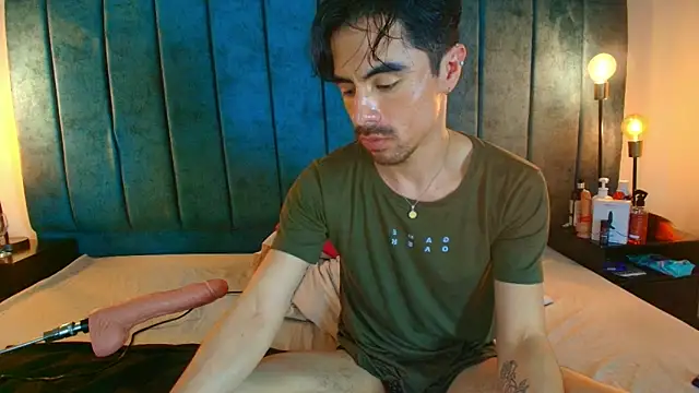 Ethan Briggs  online show from 03-22-26, 03:32