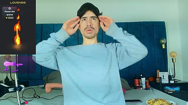 Ethan Briggs  online show from 04-04-26, 03:38