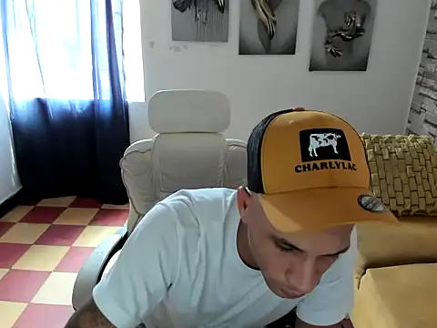 danisegura online show from 01-13-26, 02:44