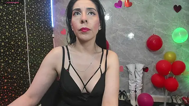 Snapshot of adellelennoxx chatting on 02-18-26, 08:43 adellelennoxx online show from 02-18-26, 08:43