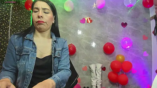 Snapshot of adellelennoxx chatting on 02-20-26, 02:17 adellelennoxx online show from 02-20-26, 02:17